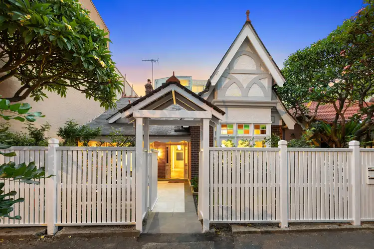 25 Pittwater Road, Manly NSW 2095