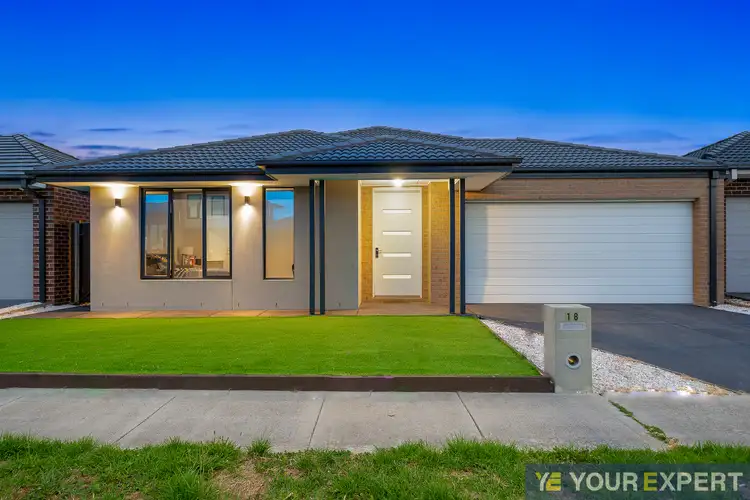 18 Houdan Way, Clyde North VIC 3978