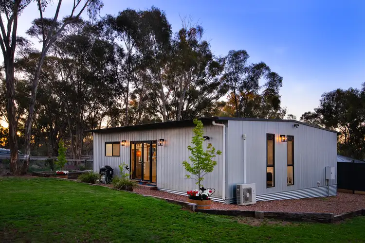 12a Palmerston Street, Newstead VIC 3462