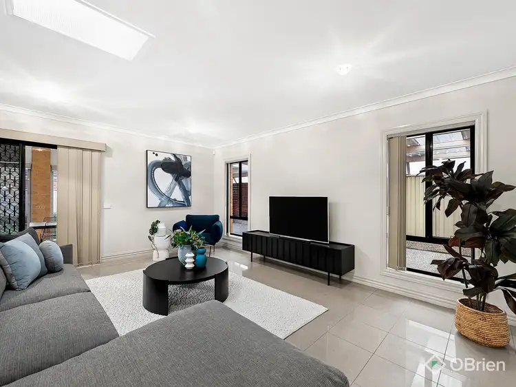 Fifth view of Homely house listing, 5 The Parks, Hillside VIC 3037