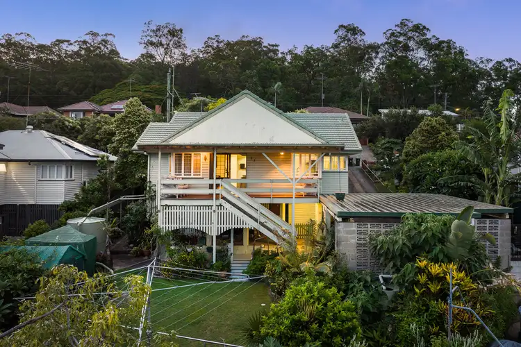 10 Strathfield Street, Tarragindi QLD 4121