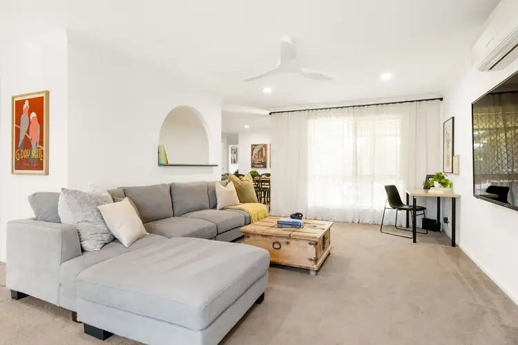 4 Lithfield Place, Loganholme QLD 4129
