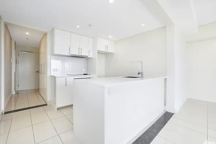 Sixth view of Homely apartment listing, 1706/31-33 Woods Street, Darwin City NT 800