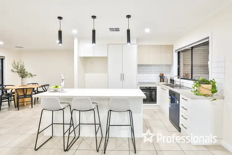 Sixth view of Homely house listing, 2 Coronation Court, Mildura VIC 3500