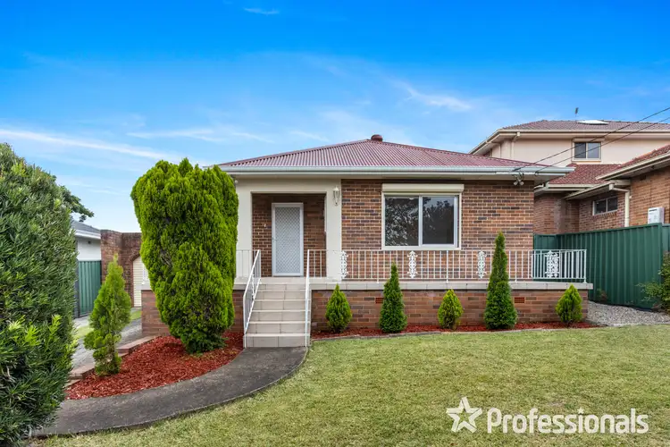 31 Broadarrow Road, Narwee NSW 2209