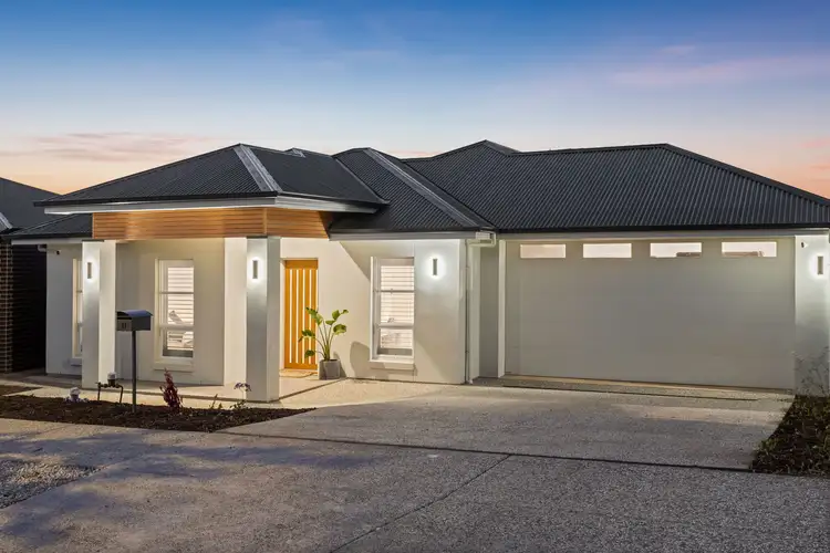 11 Vermont Road, Seaford Heights SA 5169