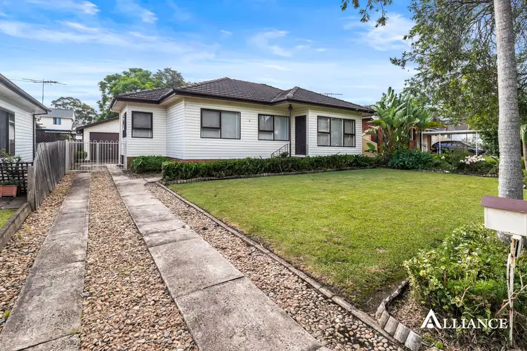 7 Toby Crescent, Panania NSW 2213