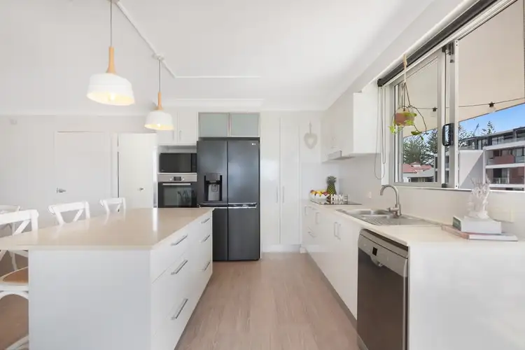 Fifth view of Homely unit listing, 9/158 Hedges Avenue, Mermaid Beach QLD 4218