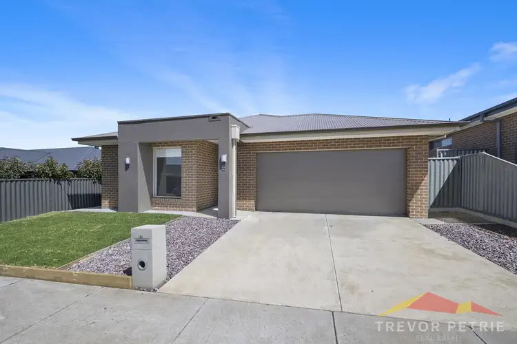 5 Heathcote Drive, Lucas VIC 3350