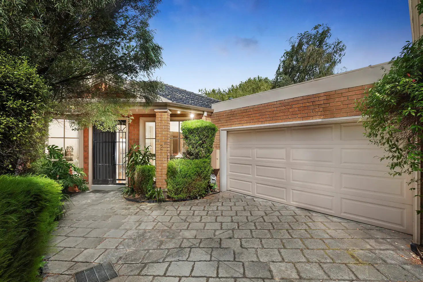 Main view of Homely unit listing, 2/3 Hinton Road, Glen Huntly VIC 3163