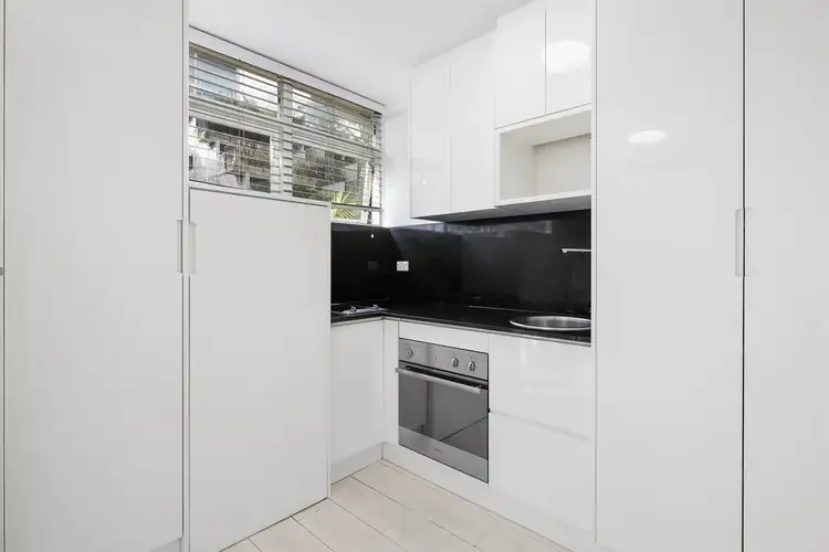 Fifth view of Homely studio listing, 25/5-7 Esplanade, Elizabeth Bay NSW 2011