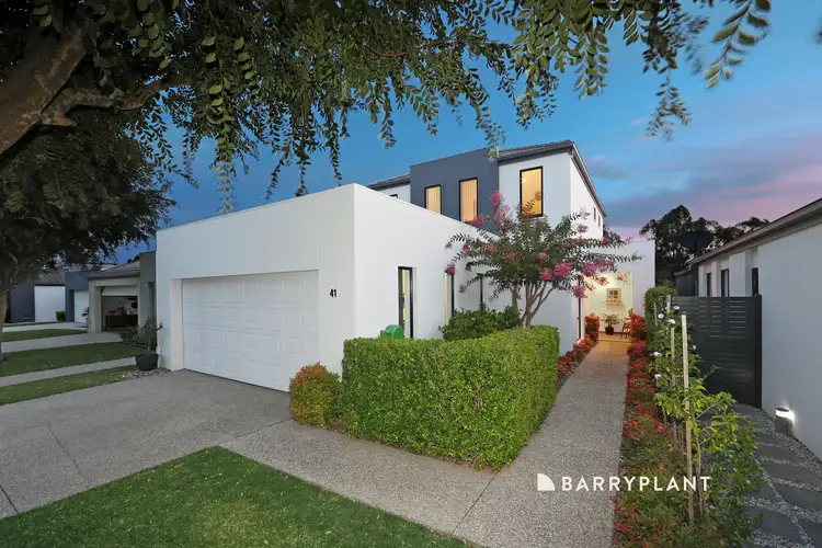 41 Sovereign Manors Crescent, Rowville VIC 3178