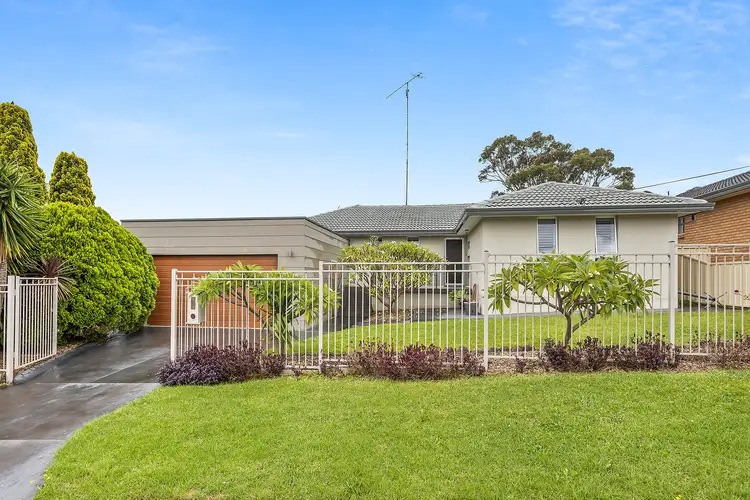 5 Stewart Place, Barrack Heights NSW 2528