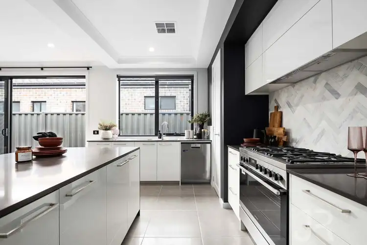 Seventh view of Homely house listing, 84 Karula Circuit, Clyde VIC 3978