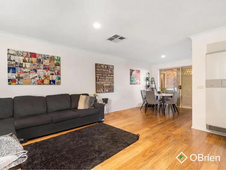 Second view of Homely unit listing, 4/12 Screen Street, Frankston VIC 3199