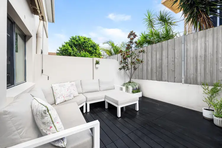 2/11-21 Waterloo Street