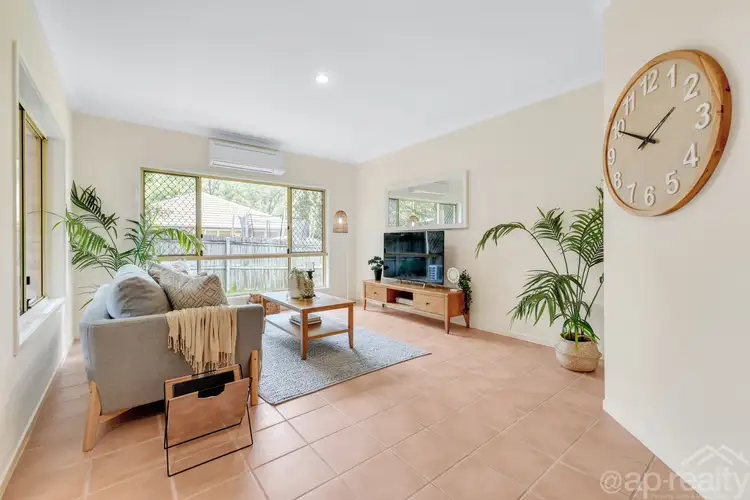7 Toomba Place, Forest Lake QLD 4078