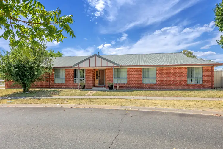 1B Oakmont Circuit, West Wodonga VIC 3690