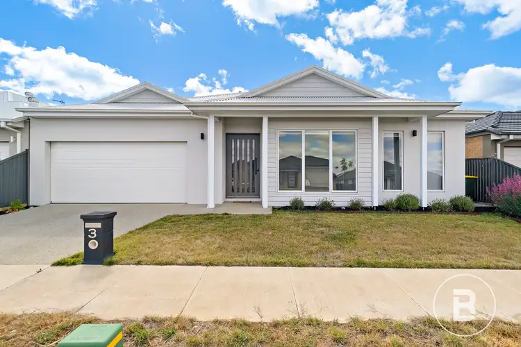 3 Pernonie Street, Lucas VIC 3350
