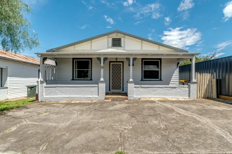 9 Hillview Road, Goulburn NSW 2580