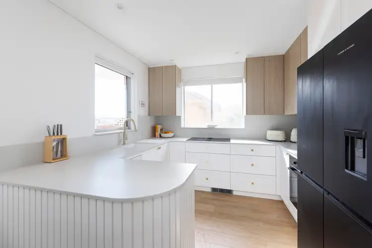 Second view of Homely apartment listing, 2/6 Hill Street, Queenscliff NSW 2096