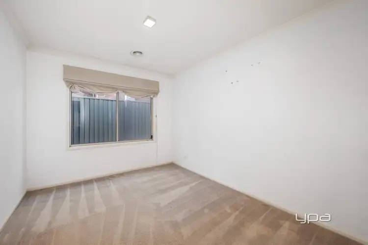Fourth view of Homely house listing, 7 Kunuka Circuit, Caroline Springs VIC 3023