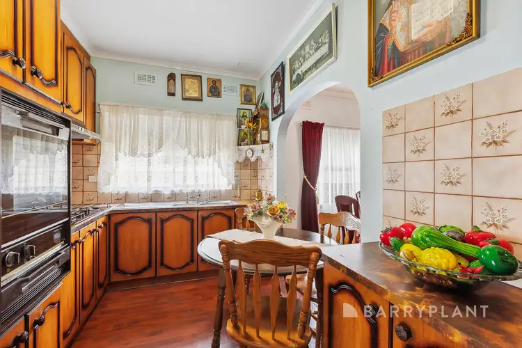 Fifth view of Homely house listing, 8 Maine Hey Crescent, Springvale VIC 3171