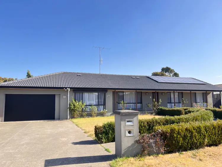 211 Greenhalghs Road