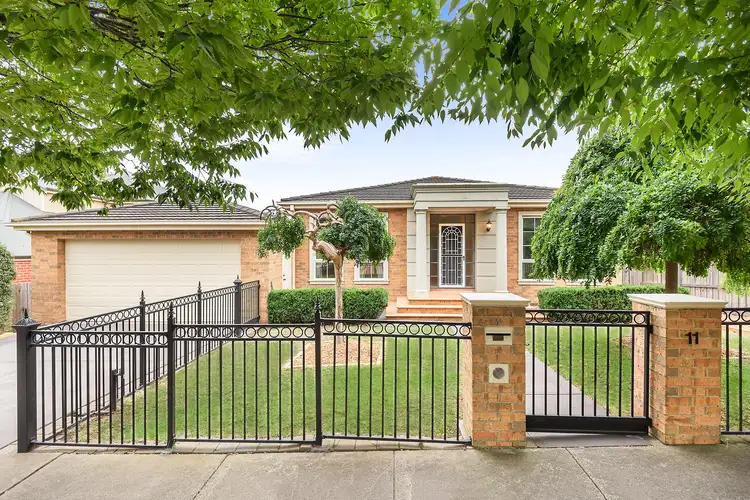 11 Highland Way, Highton VIC 3216