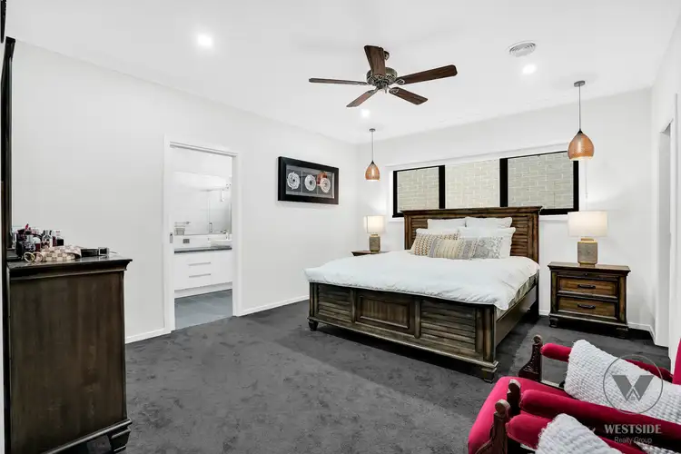Fifth view of Homely house listing, 10 Bondon Crescent, Manor Lakes VIC 3024