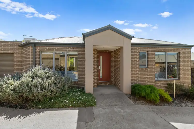2/11 Kenilworth Street, Frankston VIC 3199