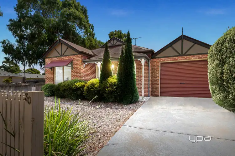 30 Scarvell Crescent, Caroline Springs VIC 3023