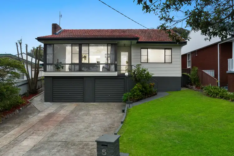 5 Belmont Crescent, Belmont NSW 2280