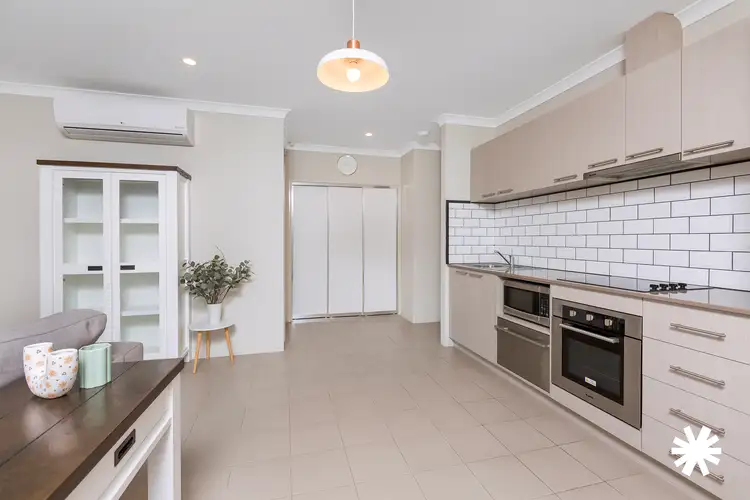 8/4 Crown Street, Rivervale WA 6103
