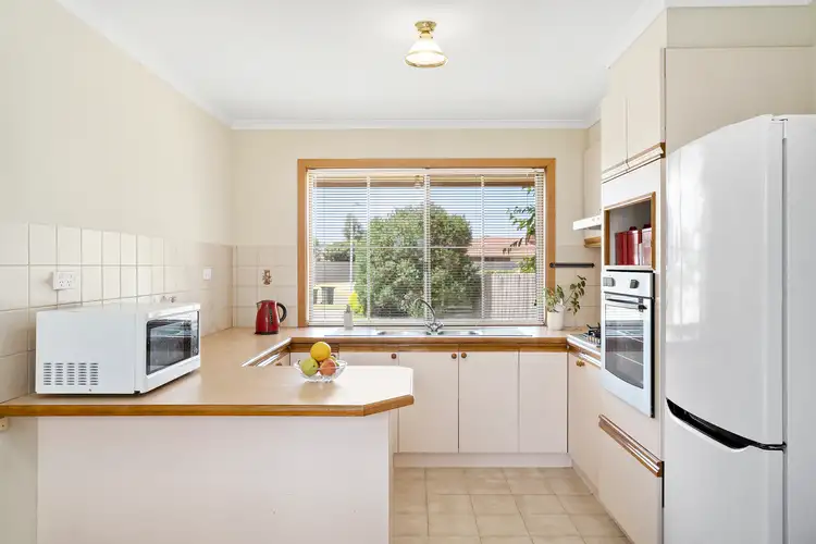 Fourth view of Homely unit listing, 2/6 Wandin Court, Werribee VIC 3030
