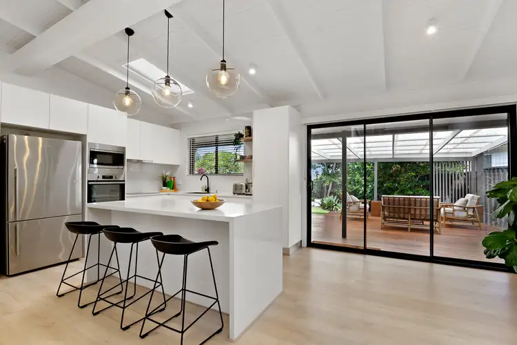 8 Uralla Crescent, Rochedale South QLD 4123