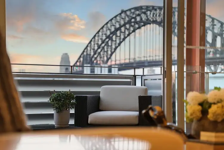 603/21A Hickson Road