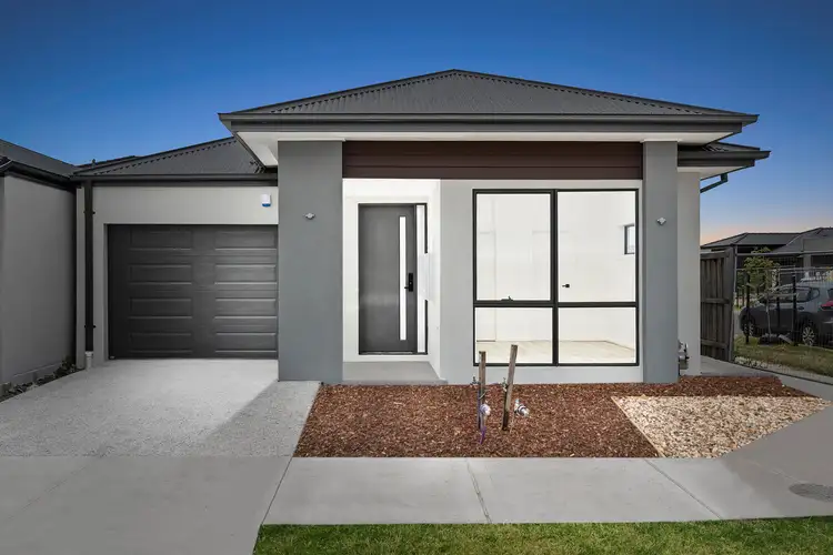 Main view of Homely house listing, 32 Palmdale Crescent, Mambourin VIC 3024