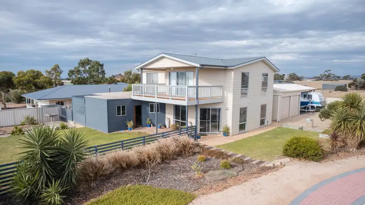 5 Catherine Terrace, Port Broughton SA 5522