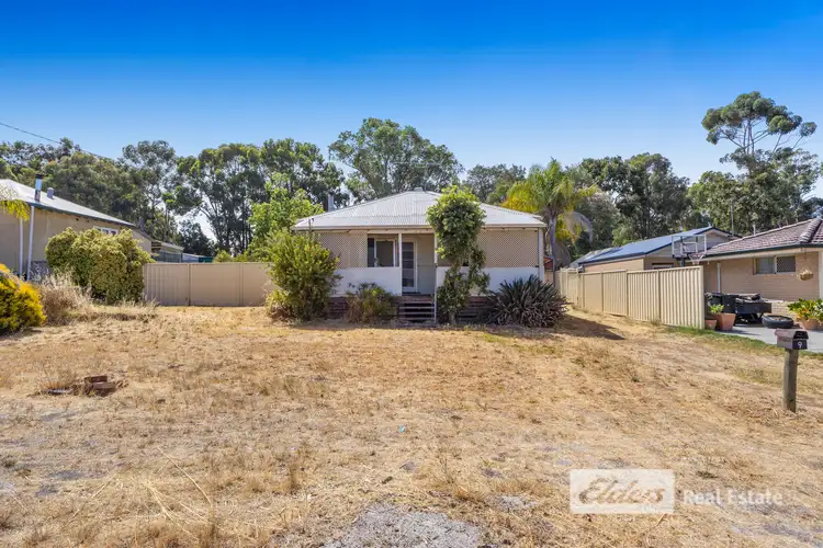 9 Simpson Street, Collie WA 6225