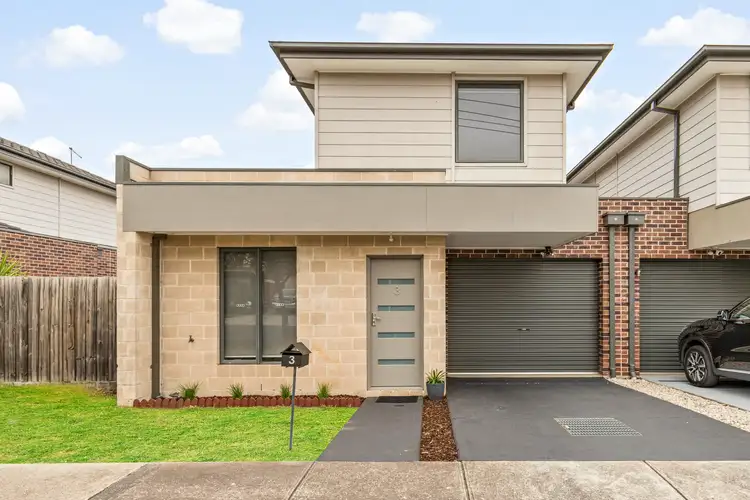 Main view of Homely townhouse listing, 3/28 Buckingham Street, Sydenham VIC 3037