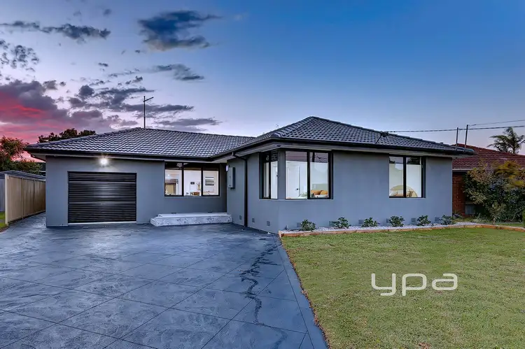 33 Wolverton Drive, Gladstone Park VIC 3043