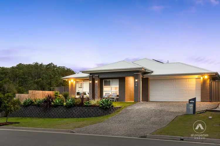 4 Windsor Circuit, Maudsland QLD 4210