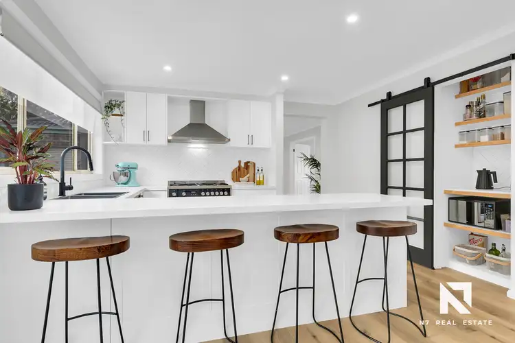 Sixth view of Homely house listing, 2 Belair Court, Caroline Springs VIC 3023