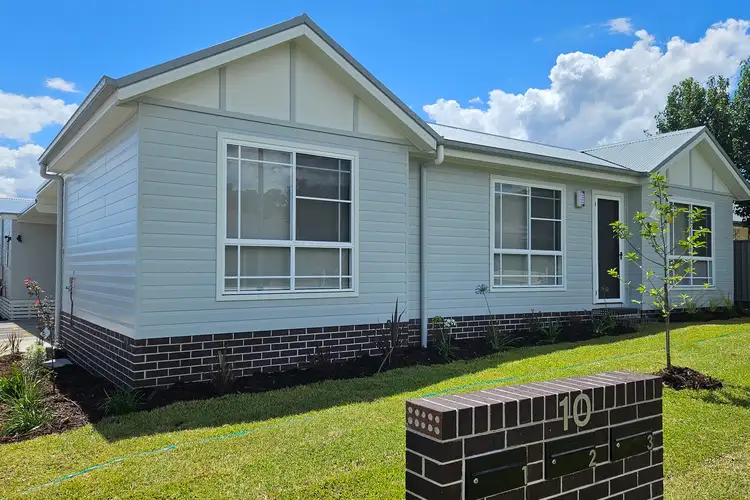 Second view of Homely unit listing, 2/10 Ailsa Crescent, Armidale NSW 2350