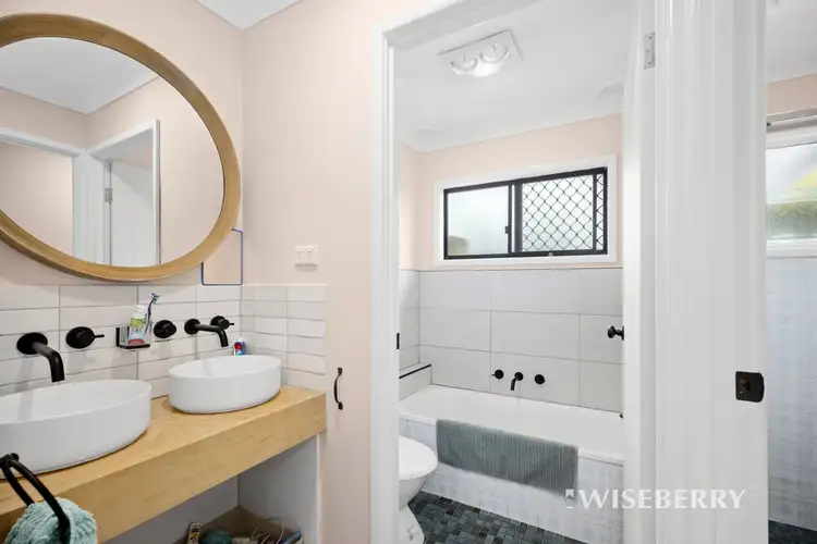 Fifth view of Homely house listing, 2 Carreela Close, Gorokan NSW 2263