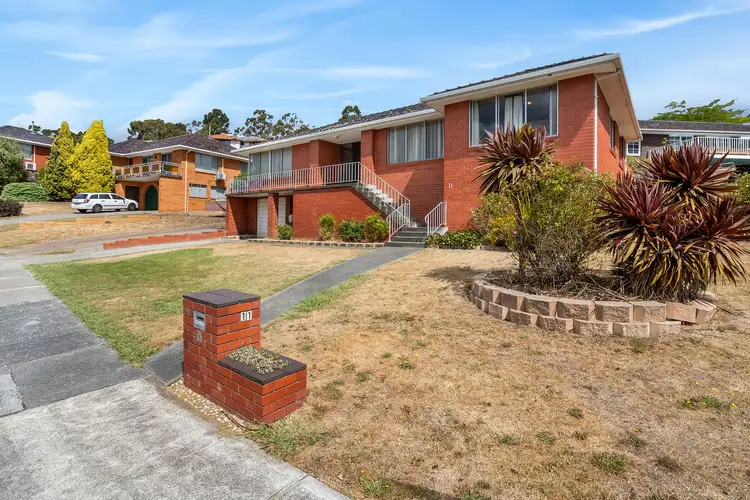 11 Gould Crescent