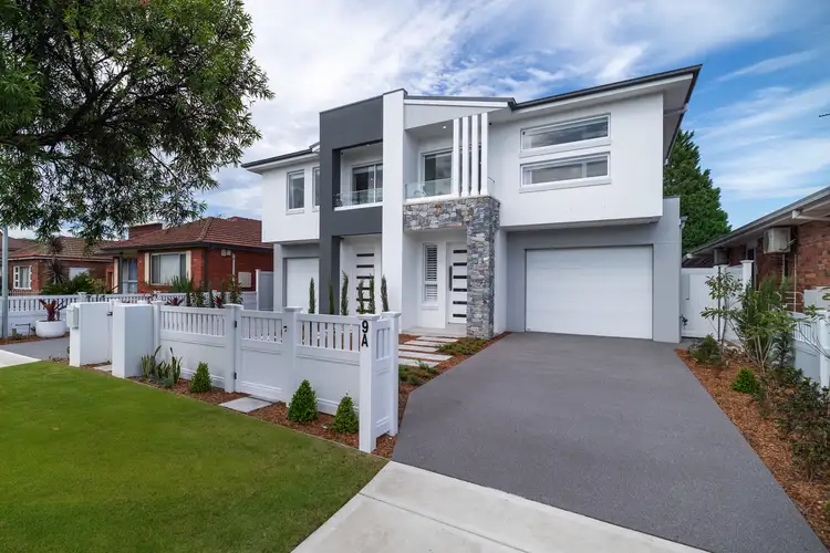 9A Parkview Avenue, Picnic Point NSW 2213