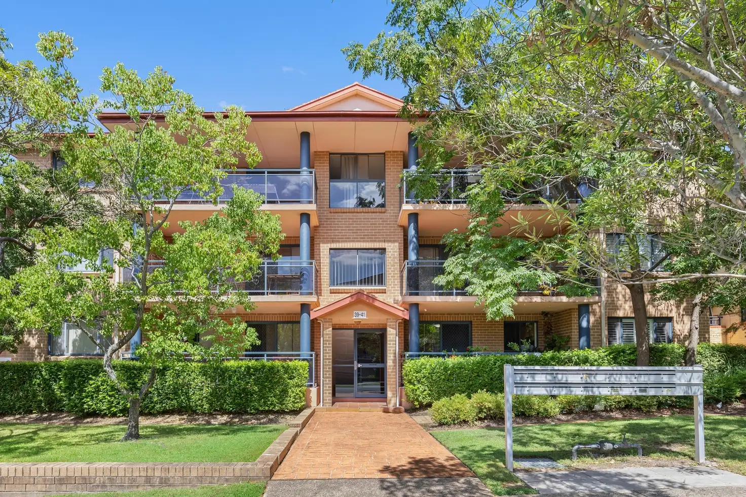 Main view of Homely apartment listing, 2/39-41 Robertson Street, Kogarah NSW 2217