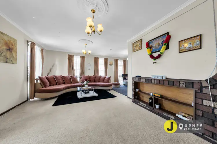 30 Duff Street, Cranbourne VIC 3977